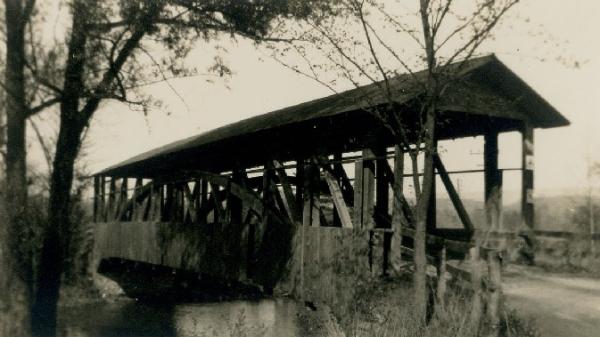 1922 photo of Bowsers or Osterburg covered bridge, Bedgford County Pa. Photo courtesy of Covered Spans of Yesteryear